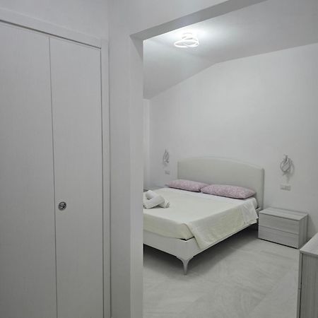 Guest House Tra Rocce E Mare La Maddalena  Ngoại thất bức ảnh