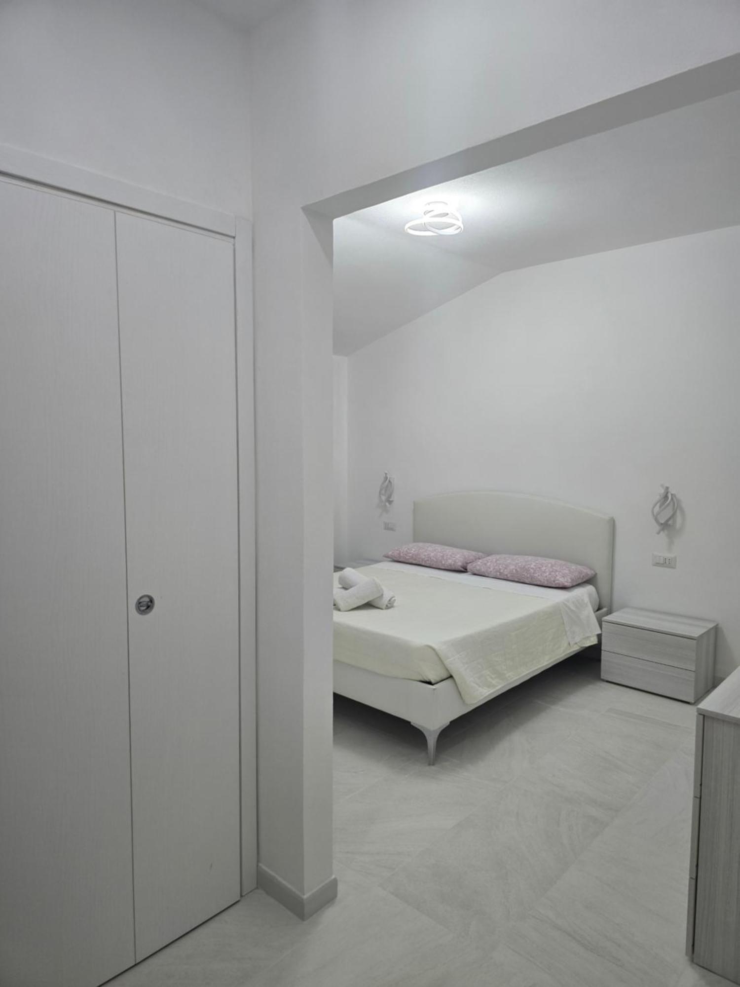 Guest House Tra Rocce E Mare La Maddalena  Ngoại thất bức ảnh