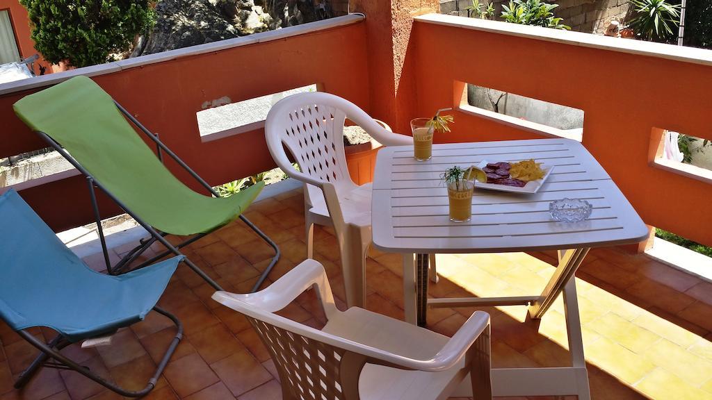 Guest House Tra Rocce E Mare La Maddalena  Phòng bức ảnh