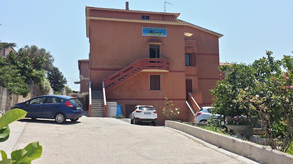Guest House Tra Rocce E Mare La Maddalena  Ngoại thất bức ảnh