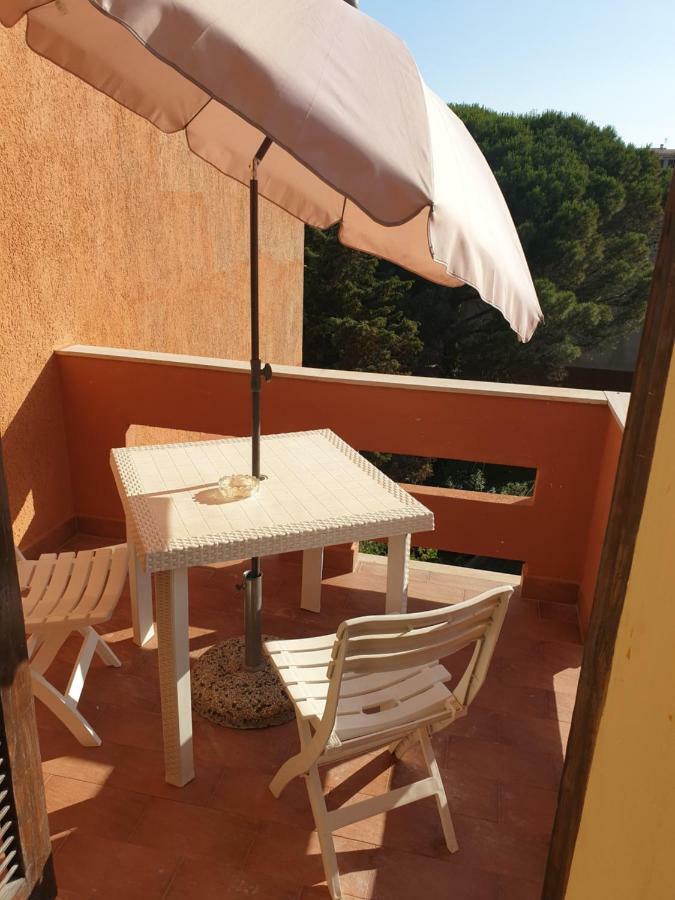 Guest House Tra Rocce E Mare La Maddalena  Ngoại thất bức ảnh